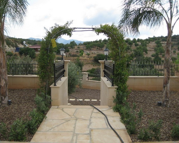 VILLA AT APESIA