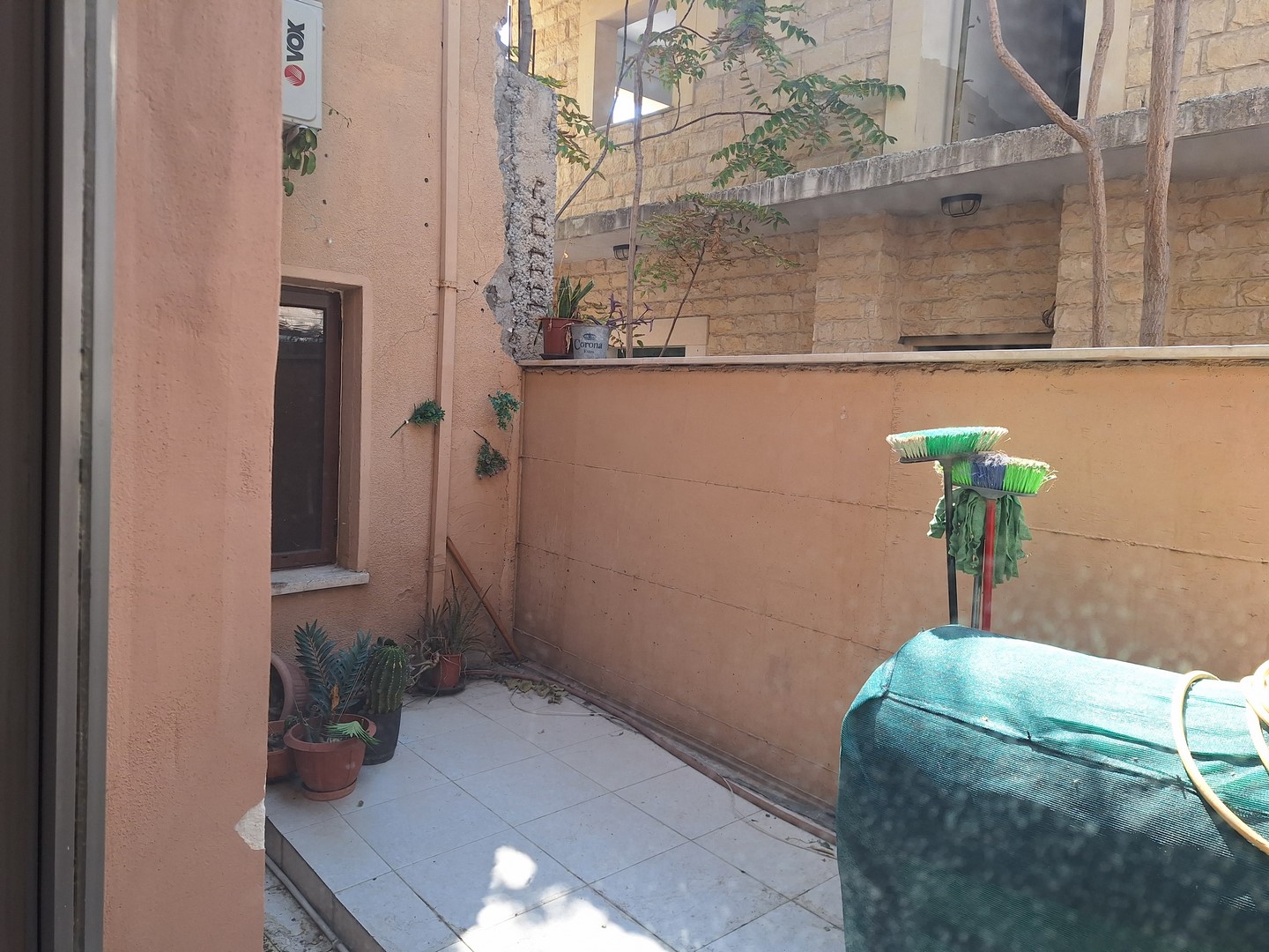 Ground floor house in the City Center