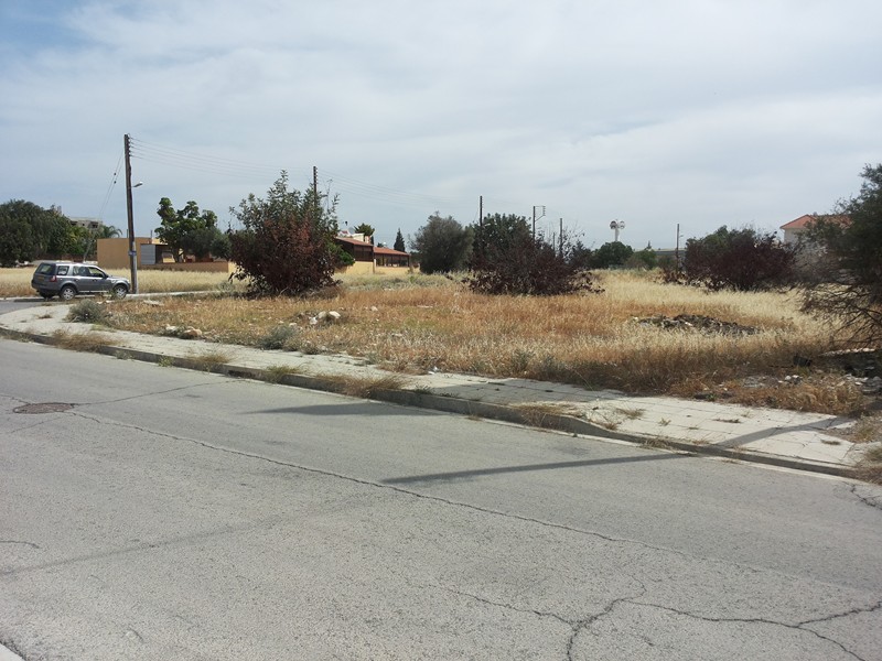 CORNER PLOT AT YPSONAS